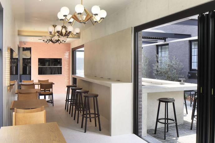 Imagen del bar/restaurante del Hotel Cen. Foto 5