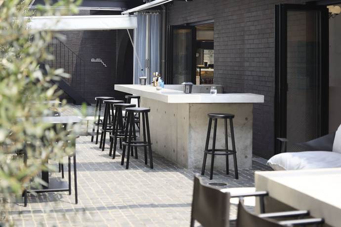 Imagen del bar/restaurante del Hotel Cen. Foto 9