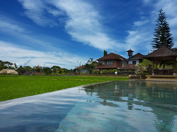 Imagen de los exteriores del Hotel Cendana Resort and Spa. Foto 7