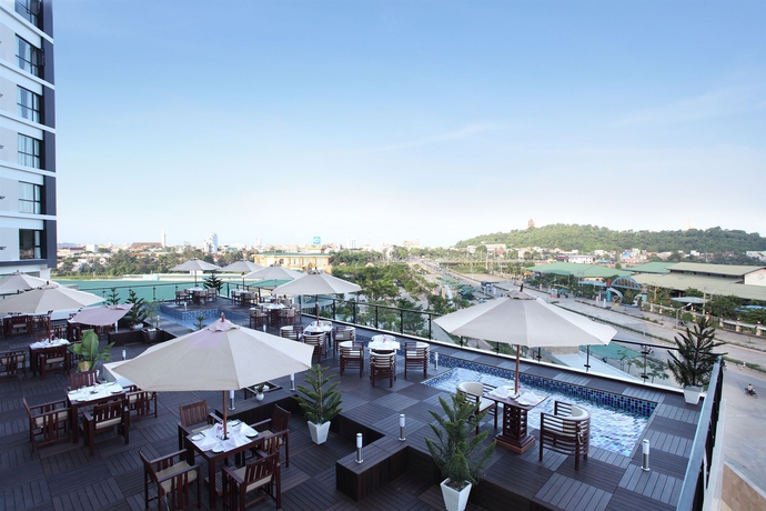 Imagen de los exteriores del Hotel Cendeluxe - Managed By H and K Hospitality. Foto 11