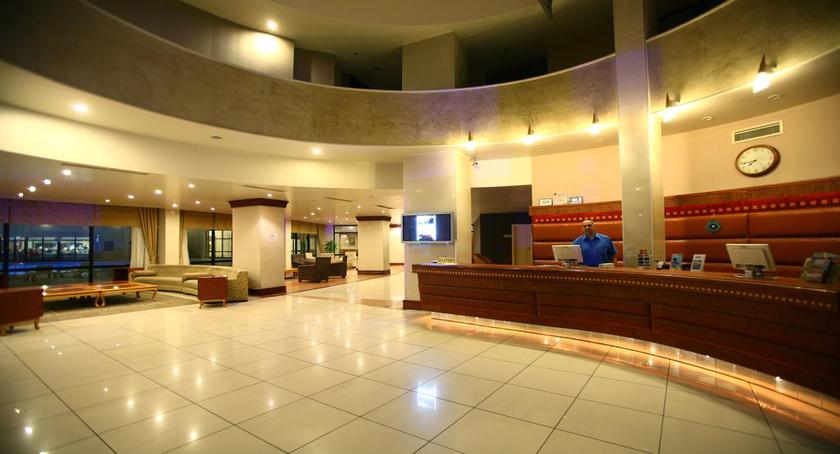 Imagen de los interiores del Hotel Cender. Foto 5