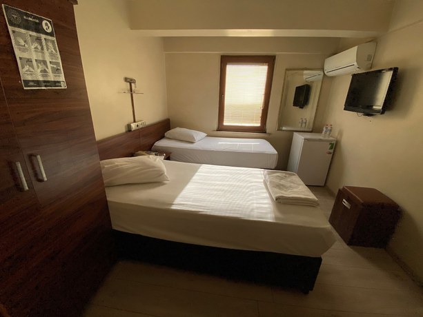 Imagen de la habitación del Hotel Cenedag. Foto 4