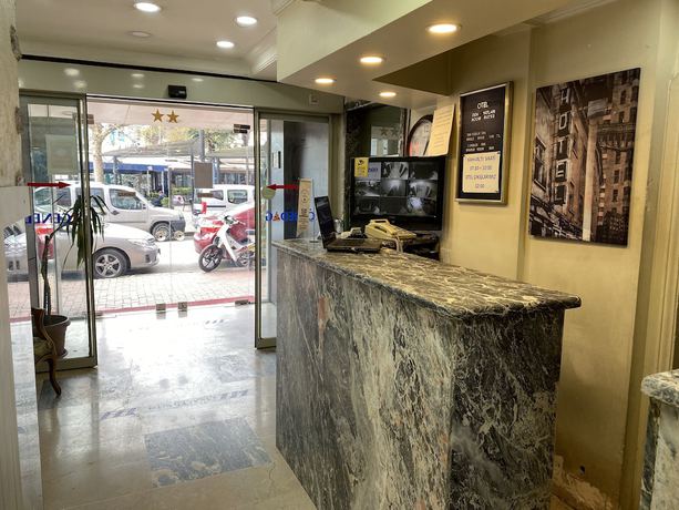 Imagen de los interiores del Hotel Cenedag. Foto 17
