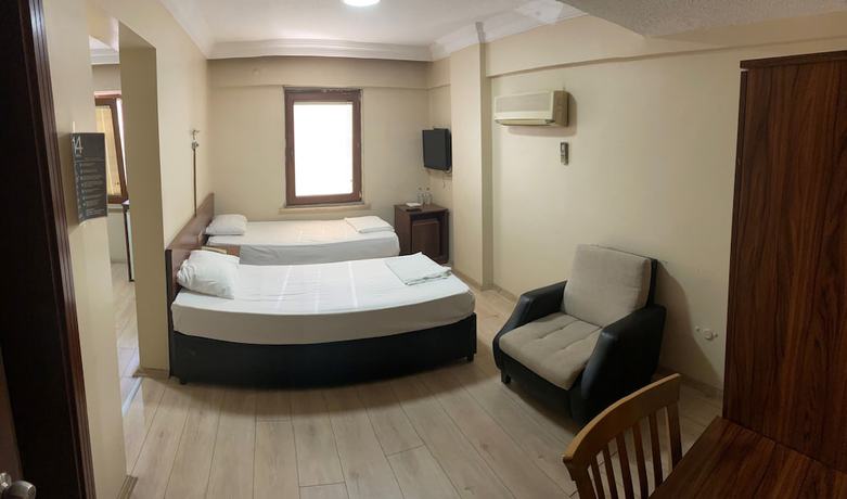 Imagen de la habitación del Hotel Cenedag. Foto 10