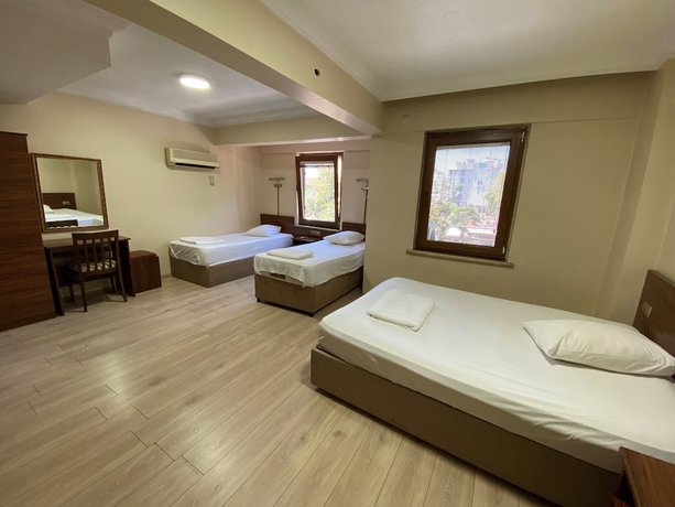 Imagen de la habitación del Hotel Cenedag. Foto 11