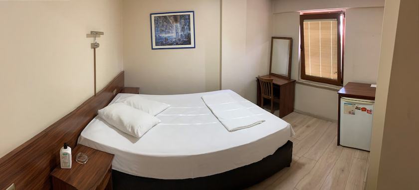 Imagen de la habitación del Hotel Cenedag. Foto 12