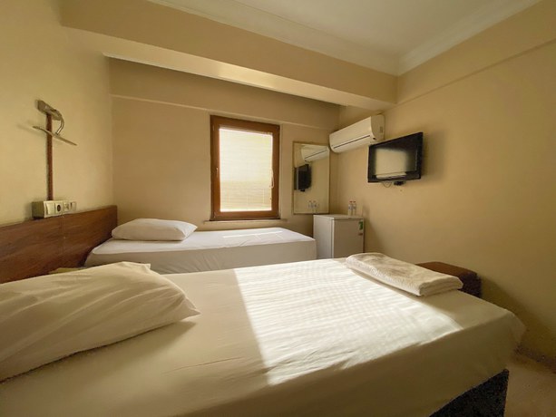 Imagen de la habitación del Hotel Cenedag. Foto 14