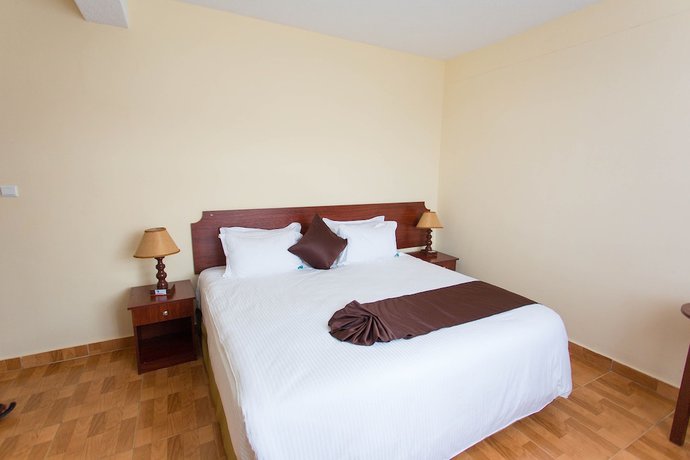 Imagen de la habitación del Hotel Cenetra, Kigali. Foto 16