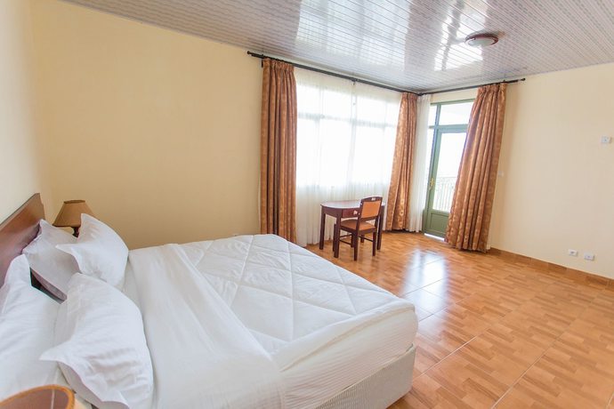 Imagen de la habitación del Hotel Cenetra, Kigali. Foto 19