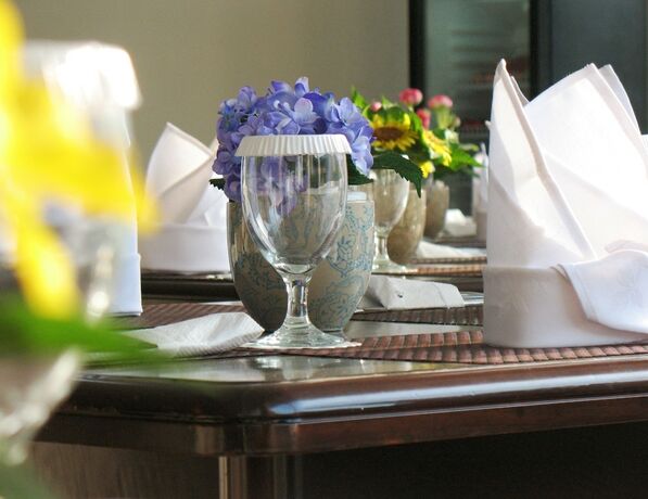 Imagen del bar/restaurante del Hotel Cengkareng Transit. Foto 18