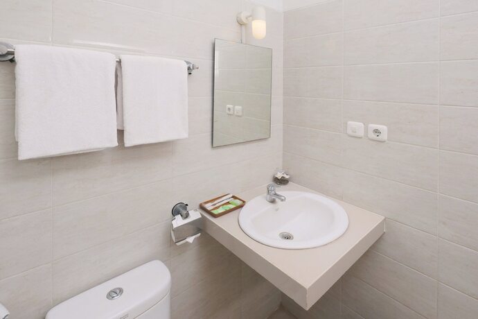 Imagen general del Hotel Cengkareng Transit. Foto 16