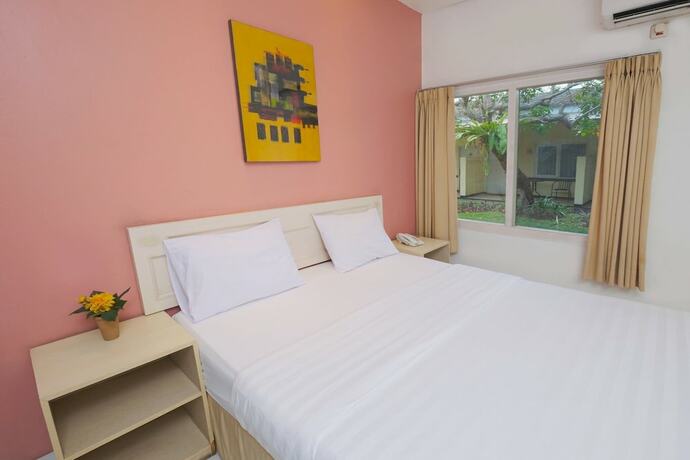 Imagen de la habitación del Hotel Cengkareng Transit. Foto 22