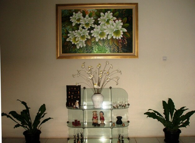 Imagen de la habitación del Hotel Cengkareng Transit. Foto 25