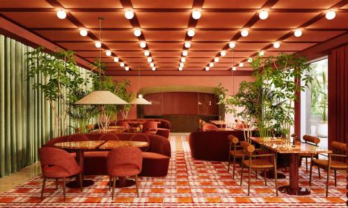 Imagen de los interiores del Hotel Cenica Porto, Curio Collection By Hilton. Foto 9