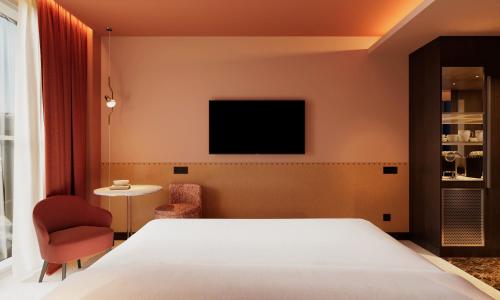 Imagen de la habitación del Hotel Cenica Porto, Curio Collection By Hilton. Foto 4