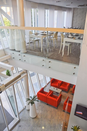 Imagen de los interiores del Hotel Centar, Novi Sad. Foto 8