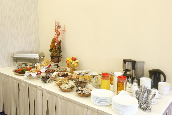 Imagen del bar/restaurante del Hotel Centar, SKOPJE. Foto 6