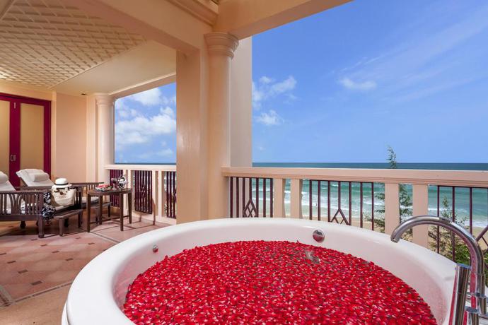 Imagen general del Hotel Centara Grand Beach Resort Phuket. Foto 10