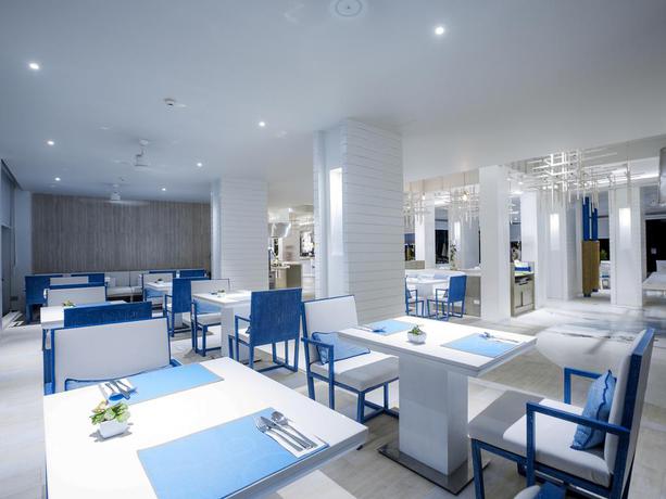 Imagen del bar/restaurante del Hotel Centara Karon Resort Phuket. Foto 2