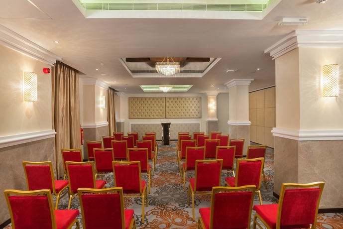 Imagen de los interiores del Hotel Centara Muscat Oman. Foto 19