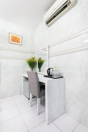 Imagen de la habitación del Hotel Centara Saigon. Foto 15