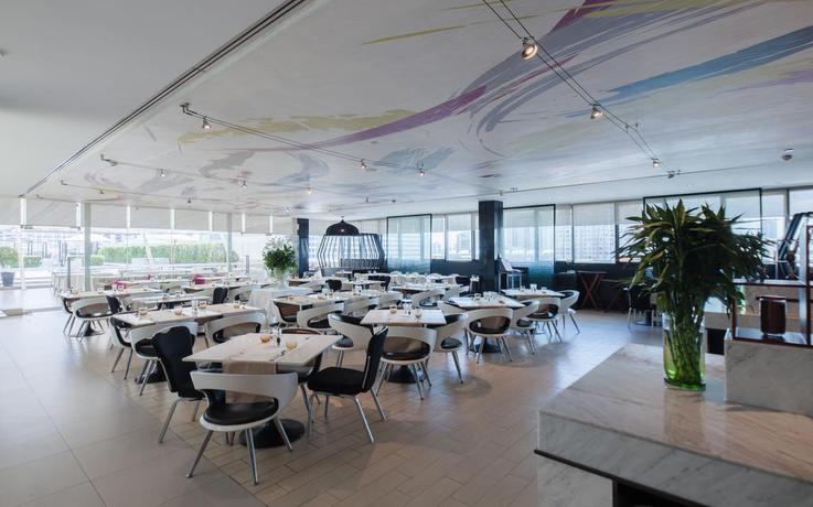 Imagen del bar/restaurante del Hotel Centara Watergate Pavillion Bangkok. Foto 2