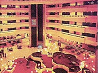 Imagen de la habitación del Hotel Centaur IGI Airport. Foto 2