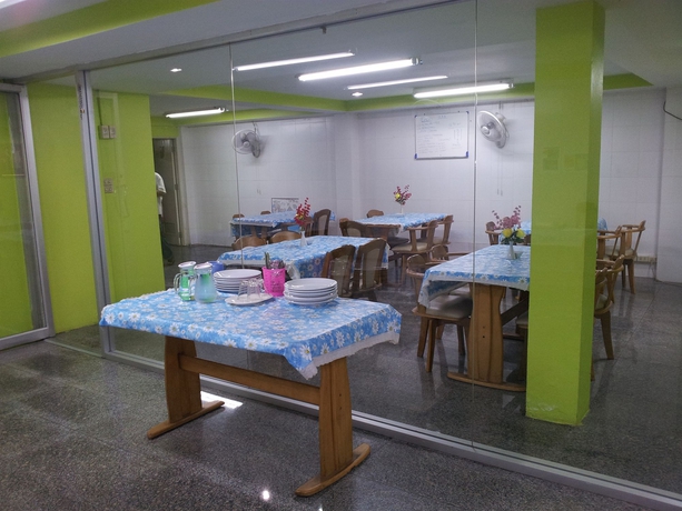 Imagen del bar/restaurante del Hotel Centaur Inn. Foto 2