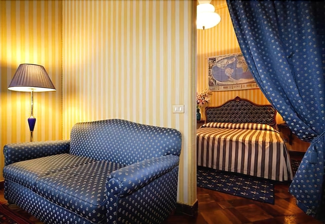 Imagen de la habitación del Hotel Centauro. Foto 7