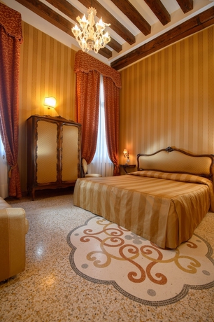 Imagen de la habitación del Hotel Centauro. Foto 16