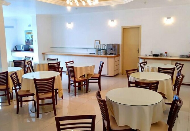 Imagen del bar/restaurante del Hotel Centen&aacute;rio. Foto 20