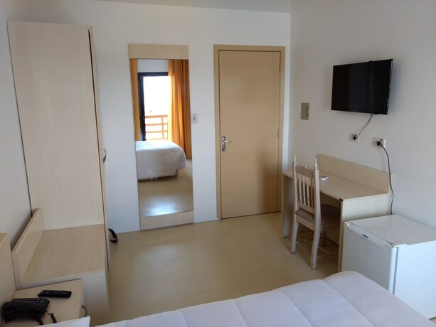 Imagen de la habitación del Hotel Centen&aacute;rio. Foto 29