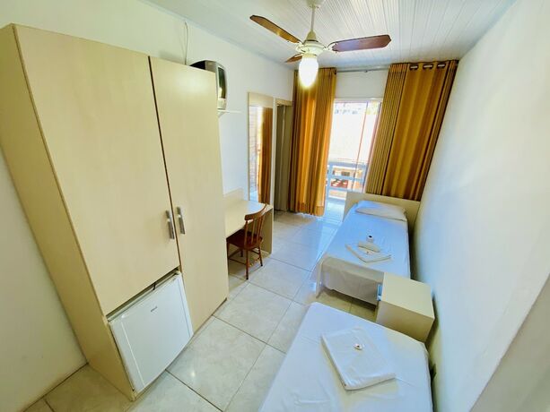 Imagen de la habitación del Hotel Centen&aacute;rio. Foto 30