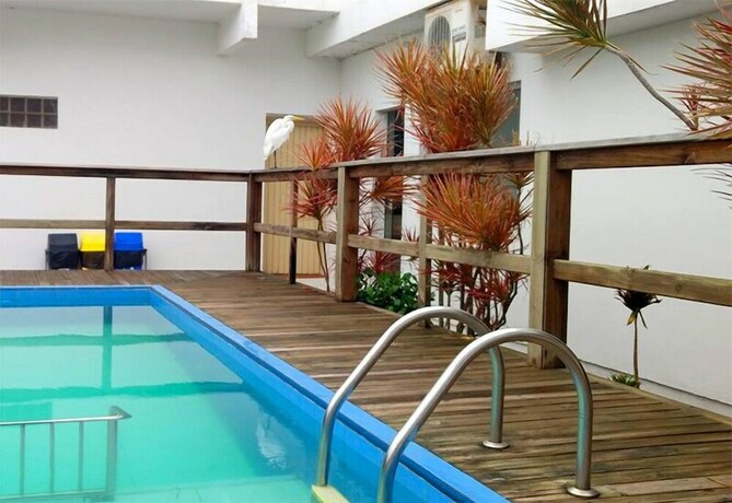 Imagen de la piscina del Hotel Centen&aacute;rio. Foto 33