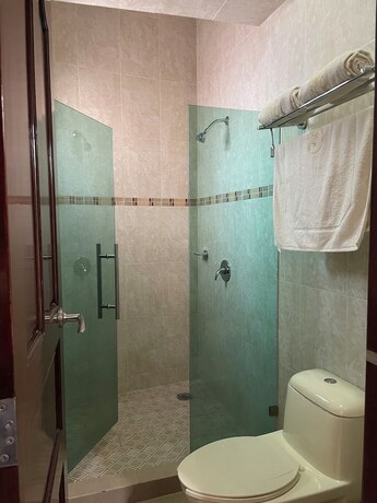 Imagen de la habitación del Hotel Centenario. Foto 14