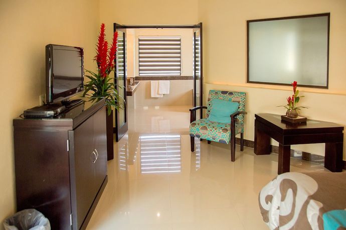 Imagen de la habitación del Hotel Centenario Los Arroyitos. Foto 3