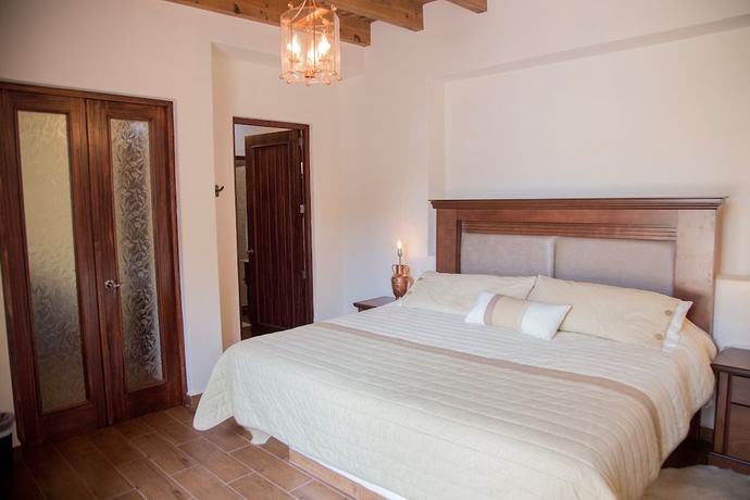 Imagen de la habitación del Hotel Centenario Los Arroyitos. Foto 7