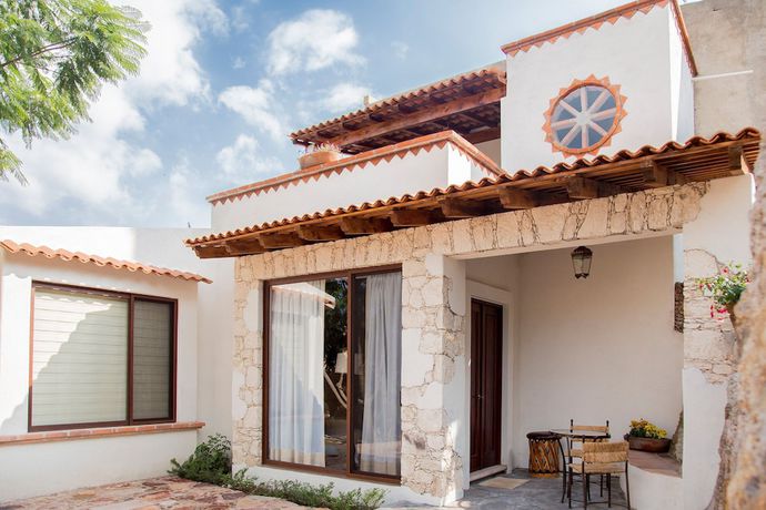 Imagen de la habitación del Hotel Centenario Los Arroyitos. Foto 10