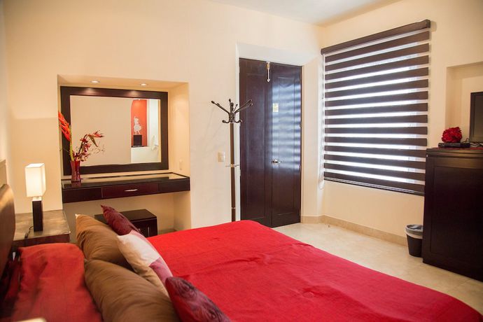 Imagen de la habitación del Hotel Centenario Los Arroyitos. Foto 13