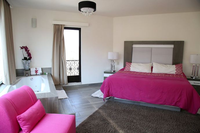 Imagen de la habitación del Hotel Centenario Los Arroyitos. Foto 15