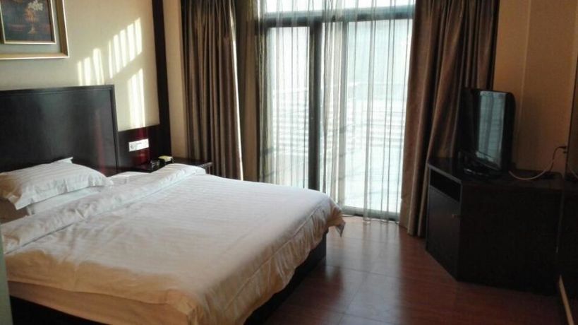 Imagen de la habitación del Hotel Centenio Kingdom. Foto 12