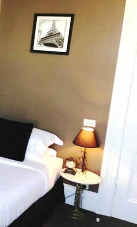 Imagen general del Hotel Centennial Inn On Bathurst. Foto 13