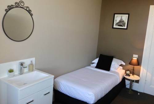 Imagen general del Hotel Centennial Inn On Bathurst. Foto 14