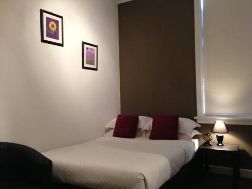 Imagen general del Hotel Centennial Inn On Bathurst. Foto 15