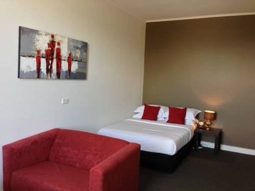 Imagen general del Hotel Centennial Inn On Bathurst. Foto 17