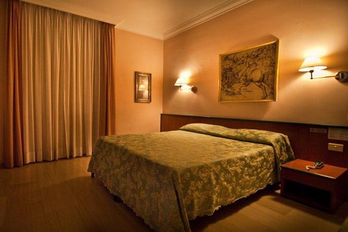 Imagen general del Hotel Center 1-2. Foto 4