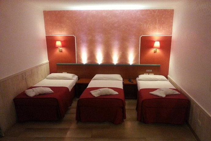 Imagen general del Hotel Center 1-2. Foto 9