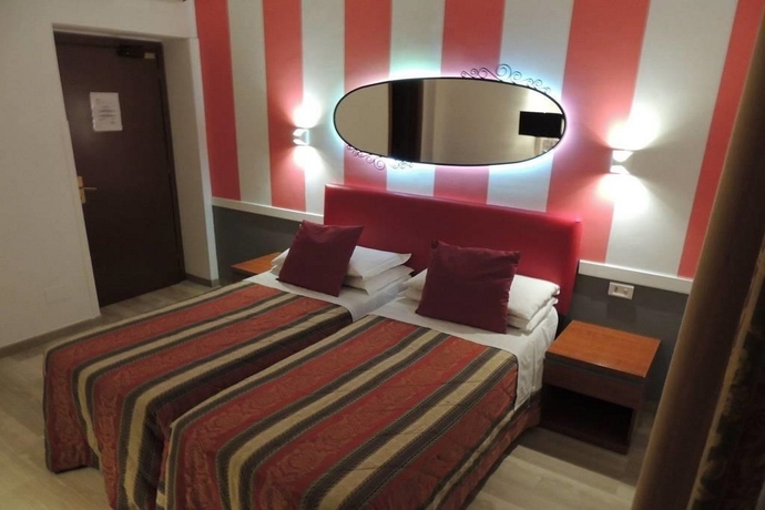 Imagen general del Hotel Center 1-2. Foto 10