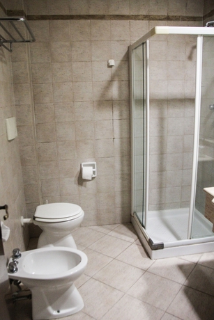 Imagen de la habitación del Hotel Center 3. Foto 3