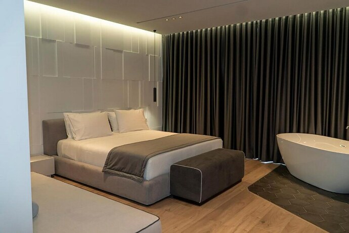 Imagen de la habitación del Hotel Center, Gjasht&euml;. Foto 18